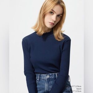 2/$10🌷Uniqlo | Ribbed high neck t-shirt (S)
